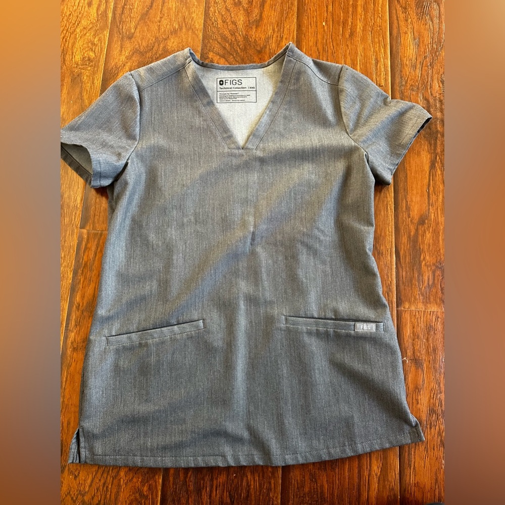 Figs Charcoal women’s  V-Neck Shirt